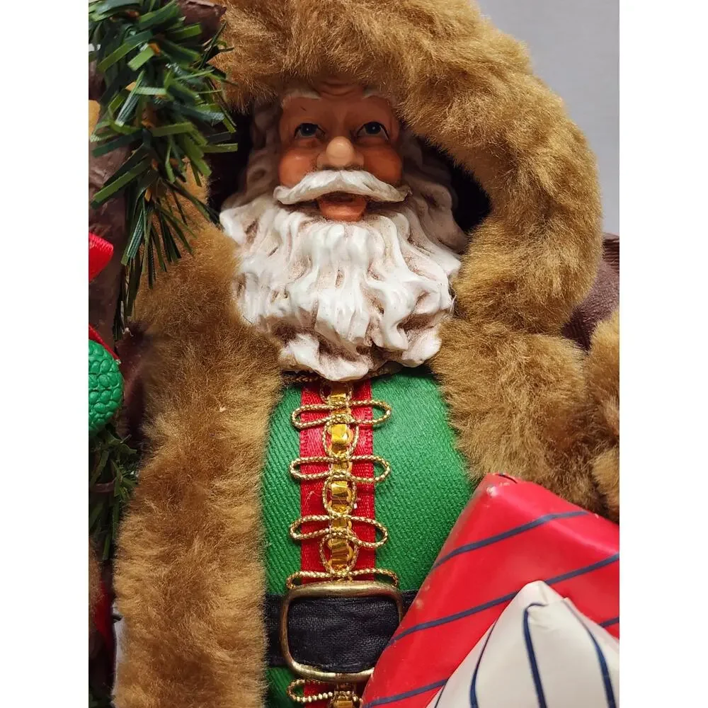 Grandeur Noel Clothique Santa Possible Dreams leather & Fur Coat Bag of Toys 11